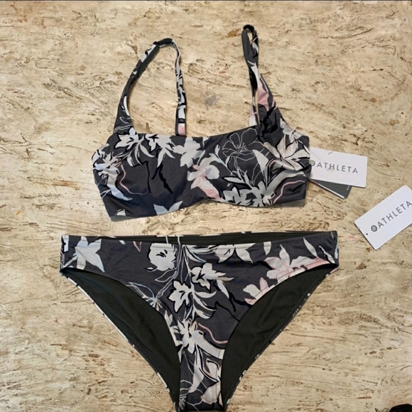 Athleta Aqualuxe Wildflower Bra-Sized Bikini Top - Picture 4 of 6